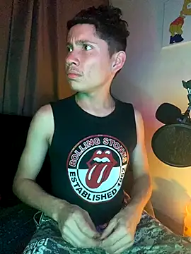 Snapshot of elfernh chatting on 09/29/25, 05:23 elfernh online show from 09/29/25, 05:23