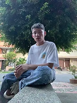 Snapshot of elfernh chatting on 10/07/25, 10:51 elfernh online show from 10/07/25, 10:51