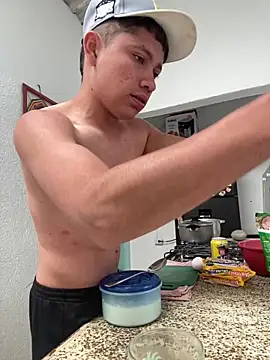 elfernh online show from 12/22/25, 01:08