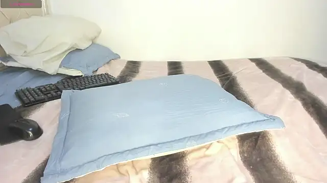 Snapshot of katitahotcam_ass chatting on 10/10/25, 10:20 katitahotcam ass online show from 10/10/25, 10:20