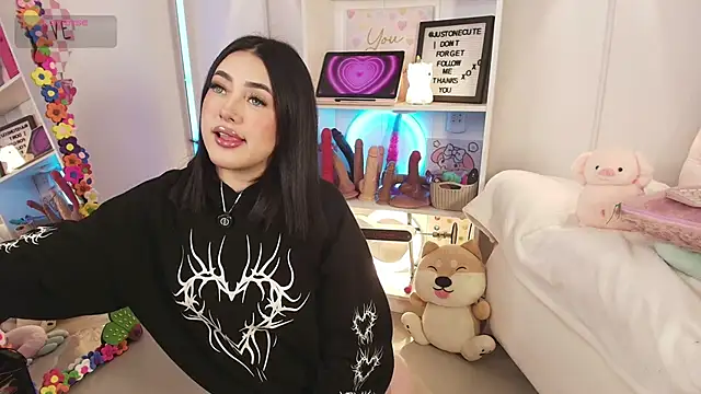 justonecute online show from 04/25/26, 02:47