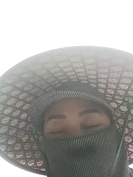 CoMay003 online show from 04/01/26, 06:36