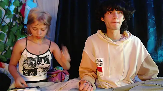 MixiPeach online show from 05/09/26, 05:34