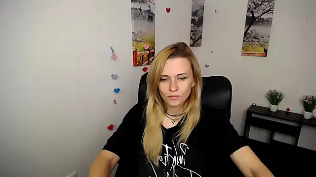 PeppyMia online show from 10/21/25, 06:03