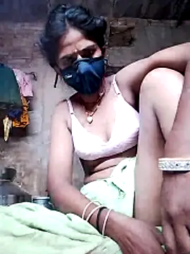 Snapshot of MISS-KAYA chatting on 10/14/25, 05:47 MISS-KAYA online show from 10/14/25, 05:47