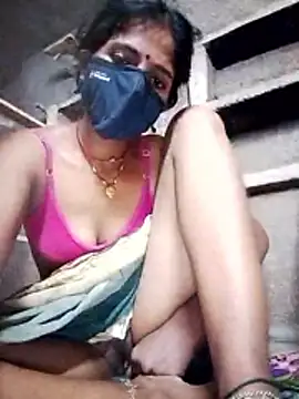 Snapshot of MISS-KAYA chatting on 10/16/25, 04:30 MISS-KAYA online show from 10/16/25, 04:30