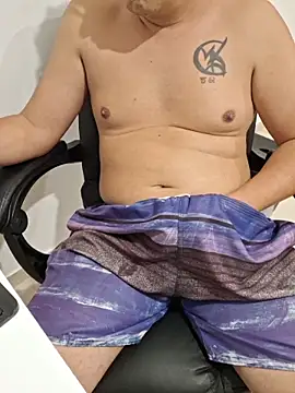 Snapshot of Carloskasado chatting on 09/18/25, 08:33 Carloskasado online show from 09/18/25, 08:33