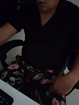 Snapshot of Carloskasado chatting on 10/26/25, 05:41 Carloskasado online show from 10/26/25, 05:41