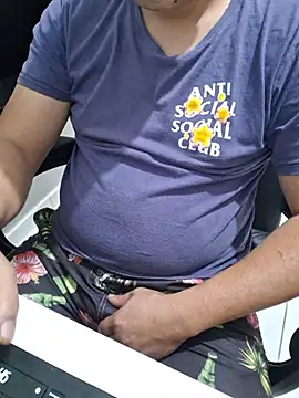 Snapshot of Carloskasado chatting on 11/15/25, 08:38 Carloskasado online show from 11/15/25, 08:38