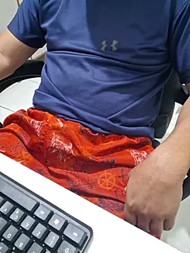 Snapshot of Carloskasado chatting on 12/04/25, 11:24 Carloskasado online show from 12/04/25, 11:24