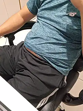 Snapshot of Carloskasado chatting on 12/16/25, 07:13 Carloskasado online show from 12/16/25, 07:13