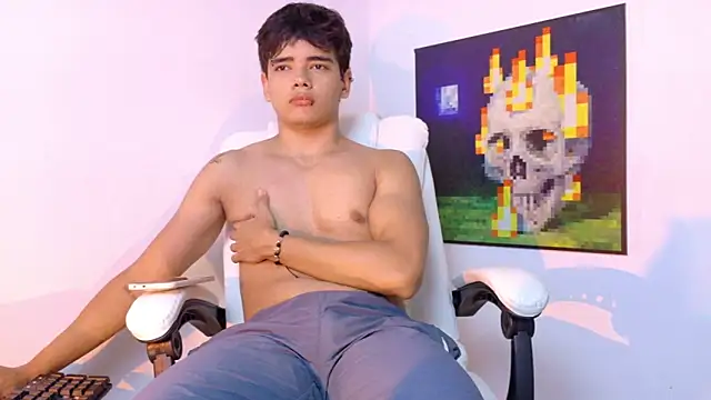 an drew18 online show from 09/13/25, 02:44