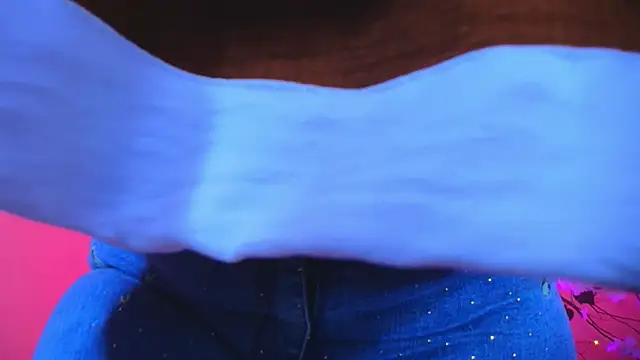 Cristal hott1 online show from 12/13/25, 08:04