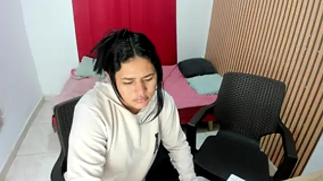 Snapshot of Tatihot69 chatting on 07/15/26, 06:18 Tatihot69 online show from 07/15/26, 06:18