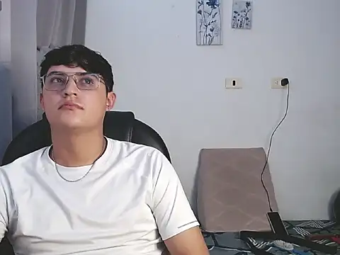 yesitwink  online show from 03/14/26, 03:12