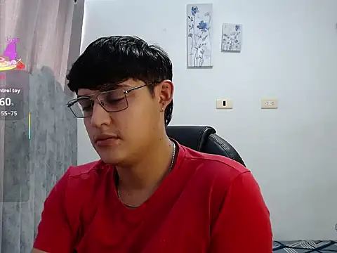 yesitwink  online show from 03/18/26, 06:00