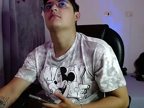 yesitwink  online show from 03/20/26, 03:55