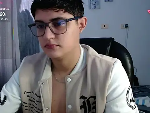 yesitwink  online show from 05/25/26, 03:40