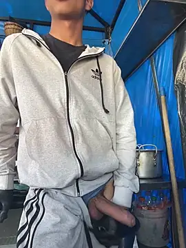 Snapshot of diegoand0911 chatting on 03/29/26, 02:06 diegoand0911 online show from 03/29/26, 02:06