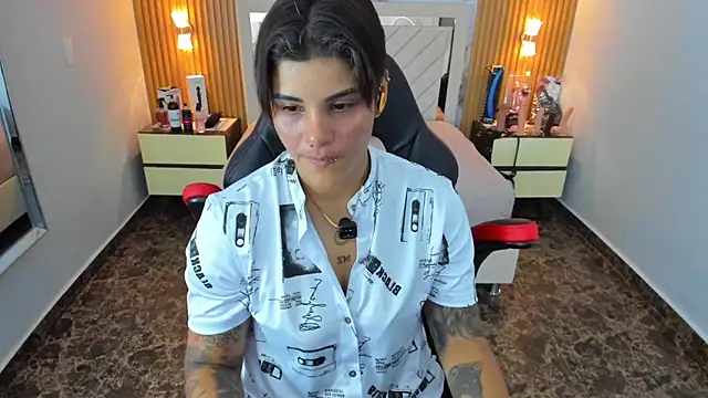 KAROLLJONES1 online show from 11/27/25, 07:38