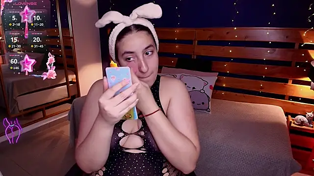 Snapshot of ambar_lover chatting on 09/13/25, 08:08 ambar lover online show from 09/13/25, 08:08