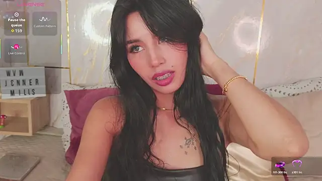 Miss Charlottet online show from 04/01/26, 09:45