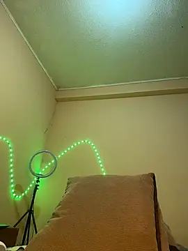 princesaliay online show from 02/12/26, 01:00