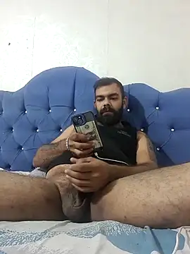 Snapshot of Umut1414 chatting on 11/14/25, 10:51 Umut1414 online show from 11/14/25, 10:51