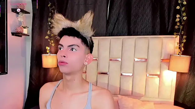 Room 69x online show from 10/07/25, 12:13