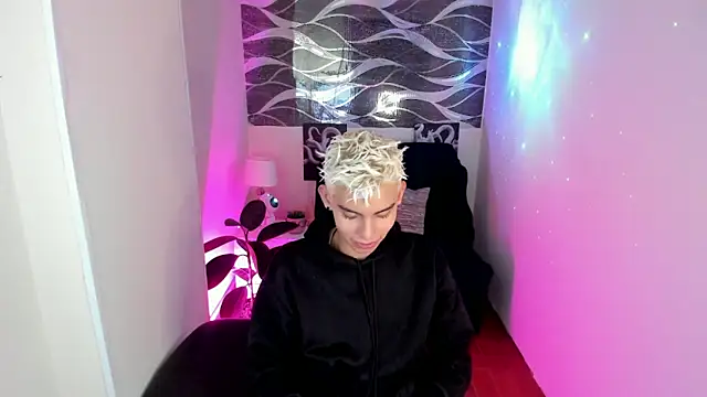 Room 69x online show from 01/07/26, 03:31