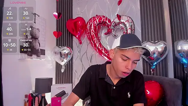 Room 69x online show from 02/15/26, 03:47