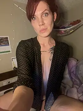 mzz lillypillxoxo online show from 03/22/26, 01:42