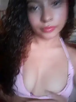 Snapshot of Lulupeach69 chatting on 10/04/25, 11:19 Lulupeach69 online show from 10/04/25, 11:19