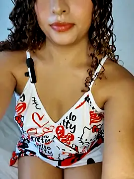 Snapshot of Lulupeach69 chatting on 11/09/25, 09:24 Lulupeach69 online show from 11/09/25, 09:24