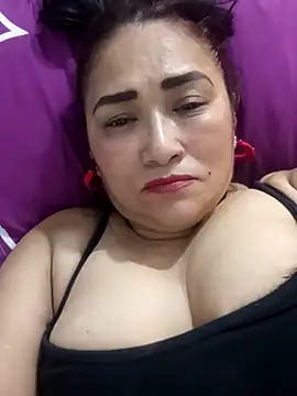 Snapshot of linda_luna29 chatting on 09/21/25, 07:10 linda luna29 online show from 09/21/25, 07:10