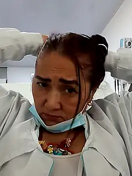 Snapshot of linda_luna29 chatting on 09/27/25, 03:06 linda luna29 online show from 09/27/25, 03:06