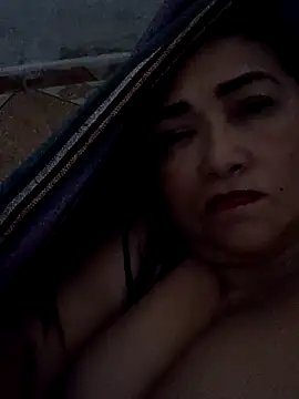 Snapshot of linda_luna29 chatting on 11/03/25, 09:48 linda luna29 online show from 11/03/25, 09:48