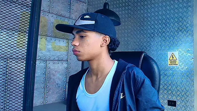 AlanCutee online show from 10/21/25, 12:28