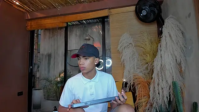 AlanCutee online show from 12/14/25, 12:21