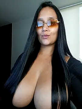 Esmeralda333 online show from 03/10/26, 08:25