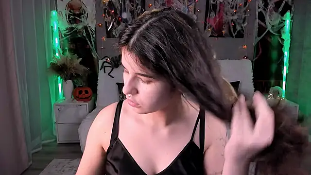 AnoraDark online show from 10/11/25, 06:28