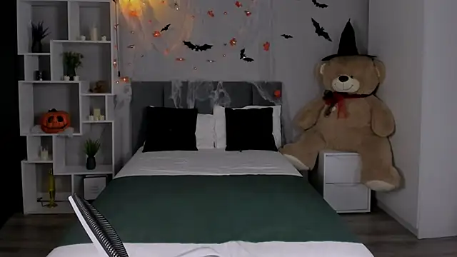 AnoraDark online show from 10/26/25, 12:44