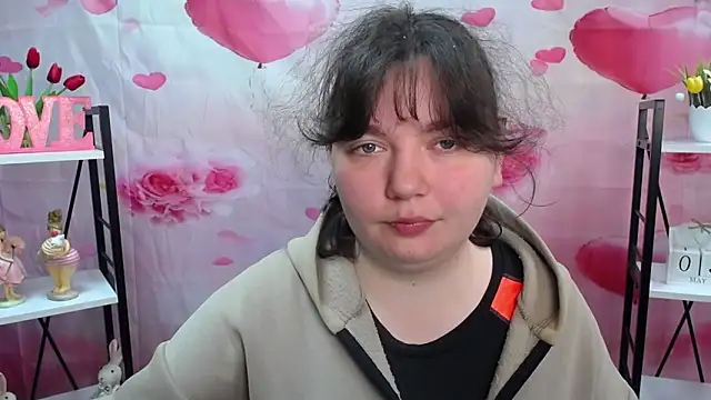 Snapshot of NeonilaLisova chatting on 05/03/26, 05:13 NeonilaLisova online show from 05/03/26, 05:13
