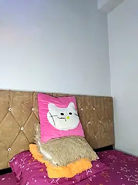 Nahomy cm online show from 03/18/26, 07:50