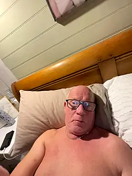 Snapshot of philefc chatting on 11/24/25, 10:53 philefc online show from 11/24/25, 10:53