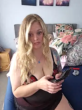 Snapshot of Bridgette03 chatting on 10/07/25, 01:03 Bridgette03 online show from 10/07/25, 01:03