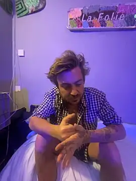 Snapshot of 3615-ULLA chatting on 11/09/25, 08:56 3615-ULLA online show from 11/09/25, 08:56