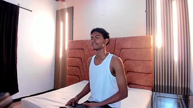 FYKMOR 1 online show from 09/25/25, 03:54