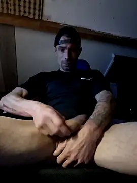 Snapshot of kompiee chatting on 11/02/25, 03:53 kompiee online show from 11/02/25, 03:53