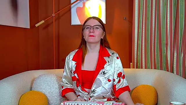 AliceAllisons online show from 09/15/25, 07:14